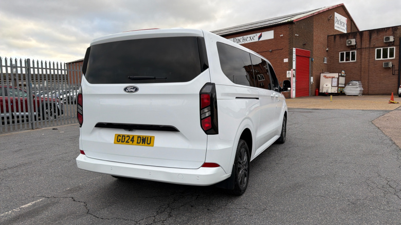 Ford Tourneo Custom 320 L2 Diesel Fwd 2.0 EcoBlue 136ps H1 Titanium 8 seater Auto